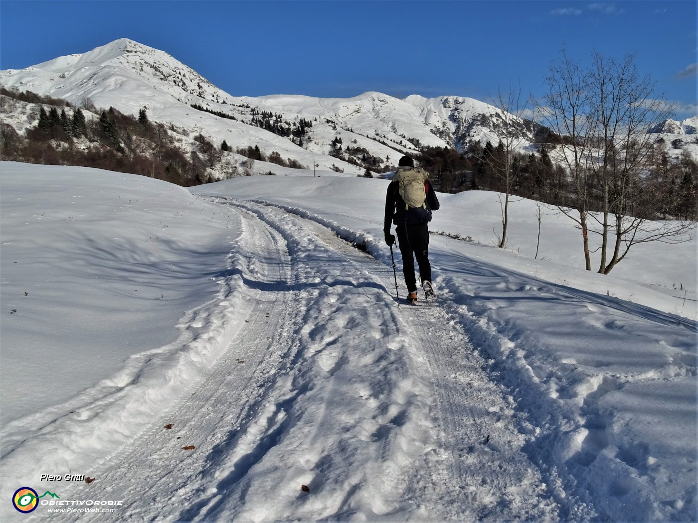 46 Bella vista verso il Sodadura ammantato di neve.JPG